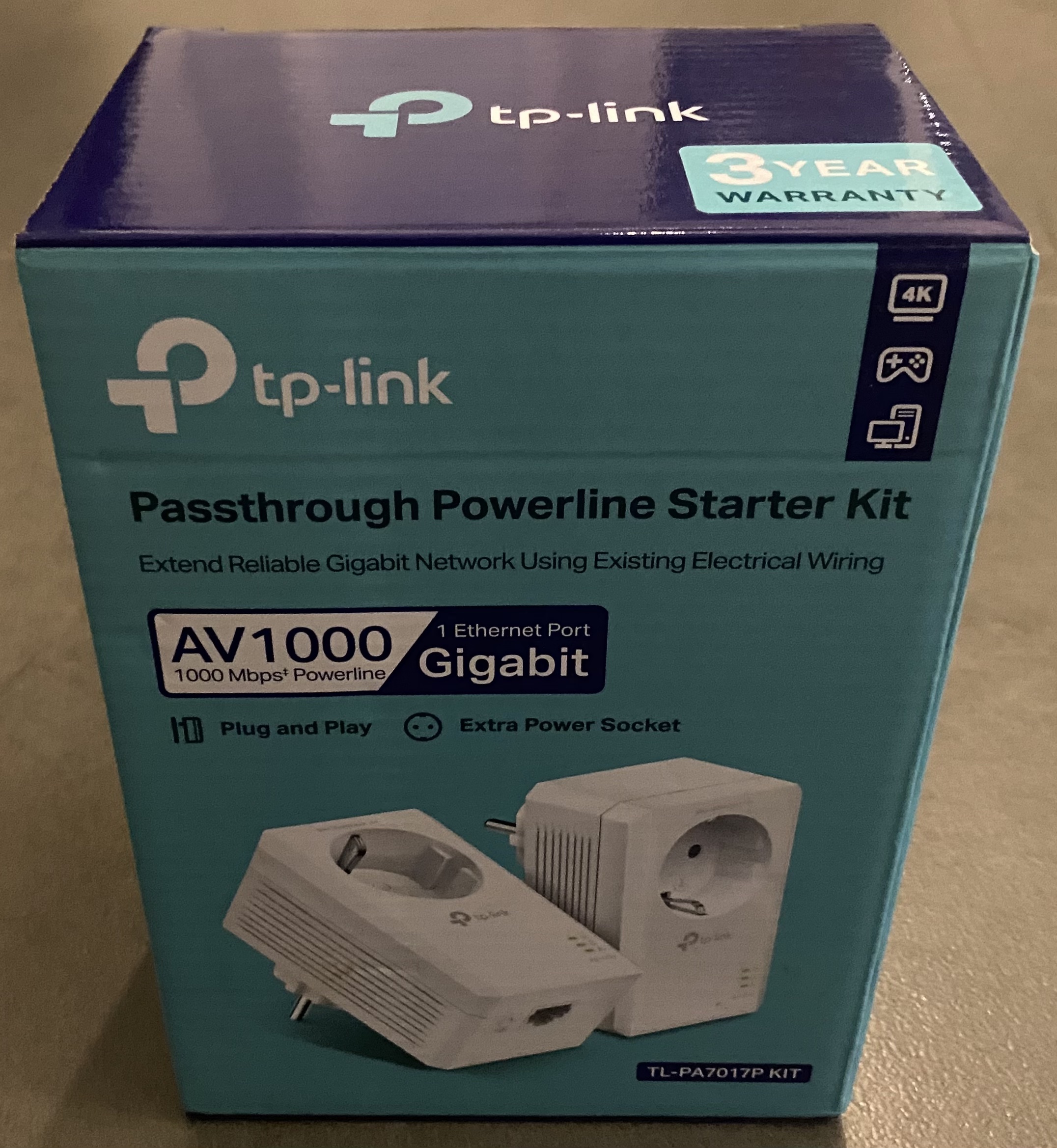 Picture of the packaging of TP-Link TL-PA7017P Kit (AV1000)